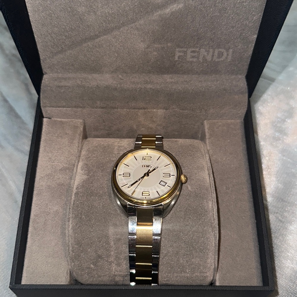 Fendi Momento Watch